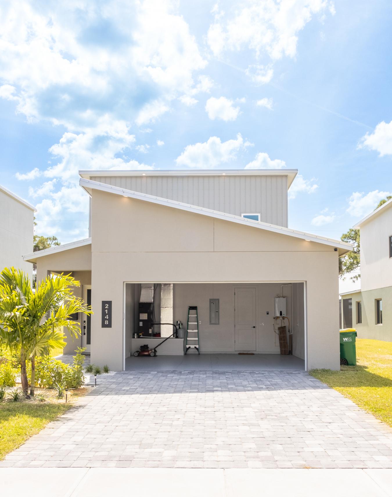 Melbourne, Florida, 32901, United States, 4 Bedrooms Bedrooms, ,3 BathroomsBathrooms,Residential,For Sale,1893122