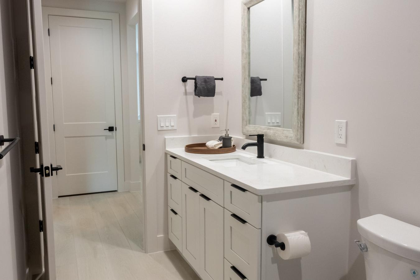 Melbourne, Florida, 32901, United States, 4 Bedrooms Bedrooms, ,3 BathroomsBathrooms,Residential,For Sale,1893122