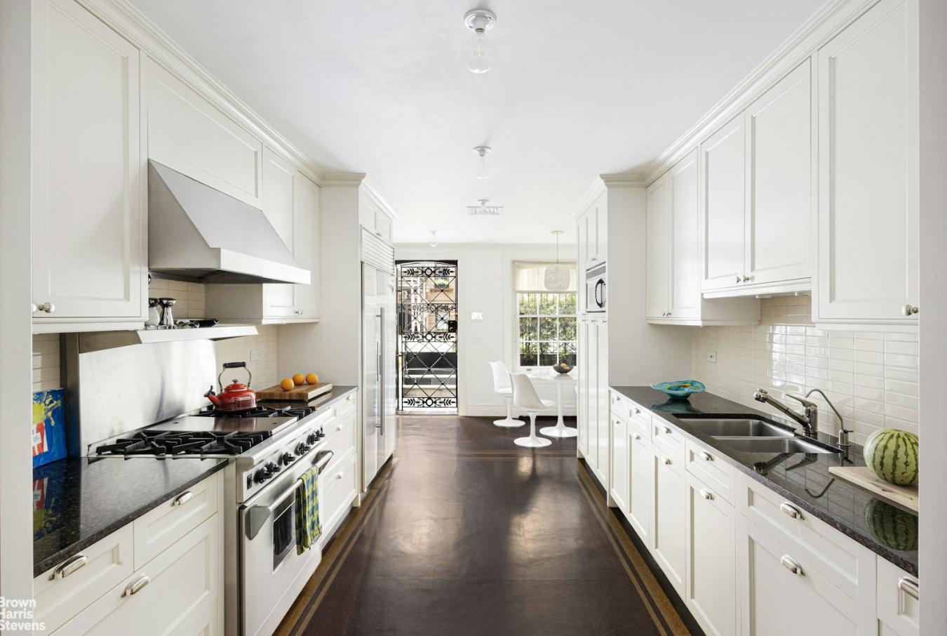 New York, New York, 10065, United States, 4 Bedrooms Bedrooms, ,3 BathroomsBathrooms,Residential,For Sale,1889214