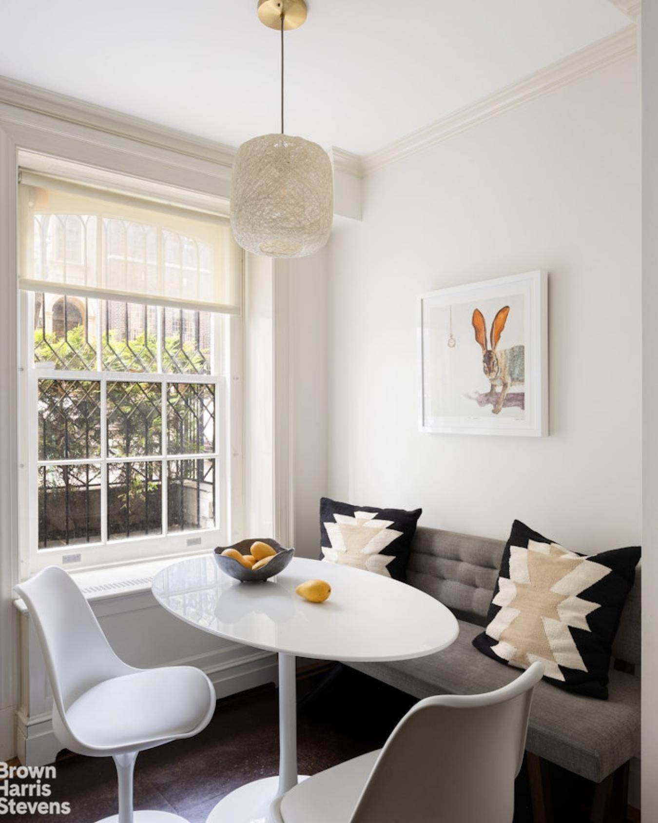 New York, New York, 10065, United States, 4 Bedrooms Bedrooms, ,3 BathroomsBathrooms,Residential,For Sale,1889214