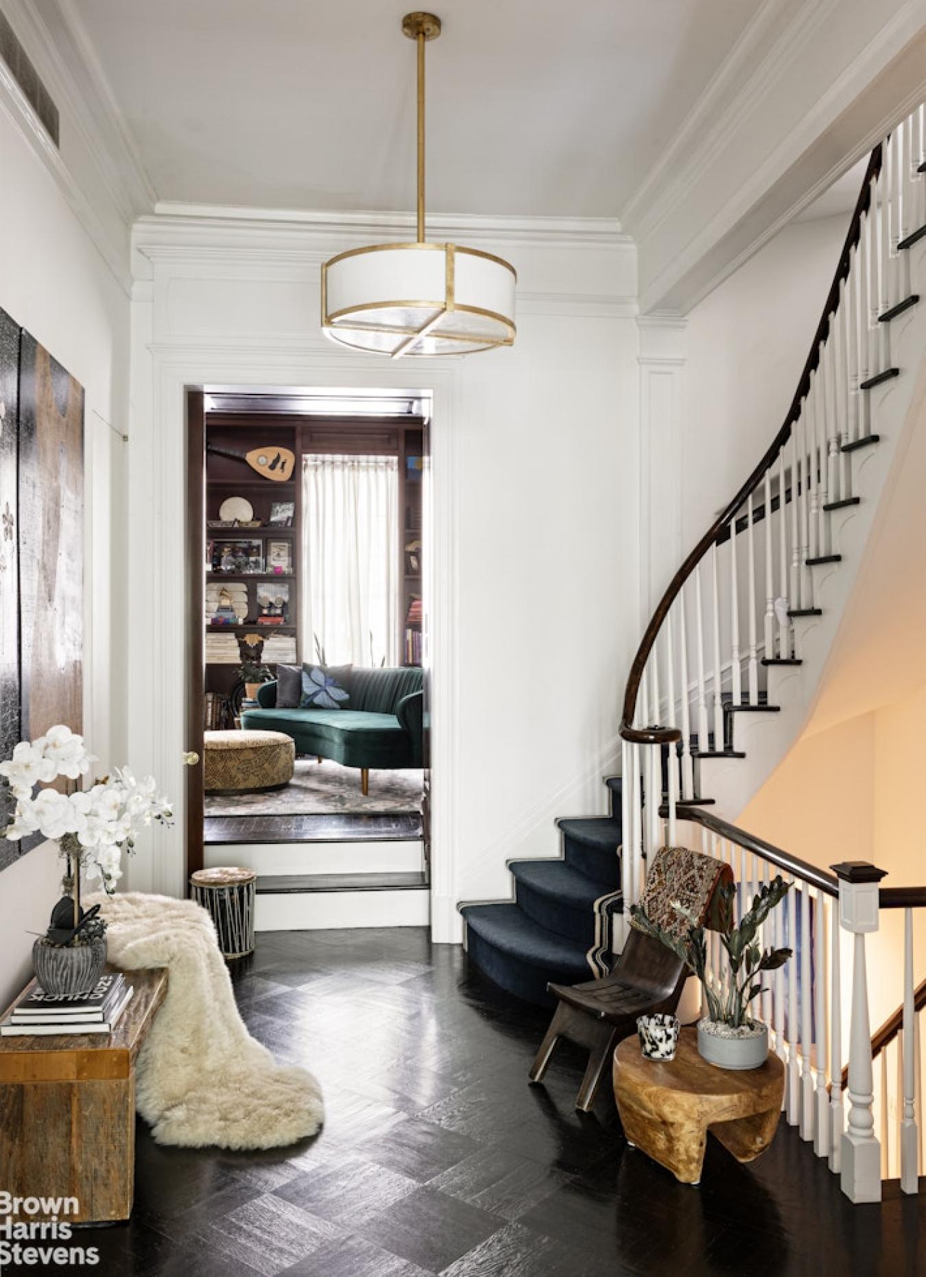 New York, New York, 10065, United States, 4 Bedrooms Bedrooms, ,3 BathroomsBathrooms,Residential,For Sale,1889214