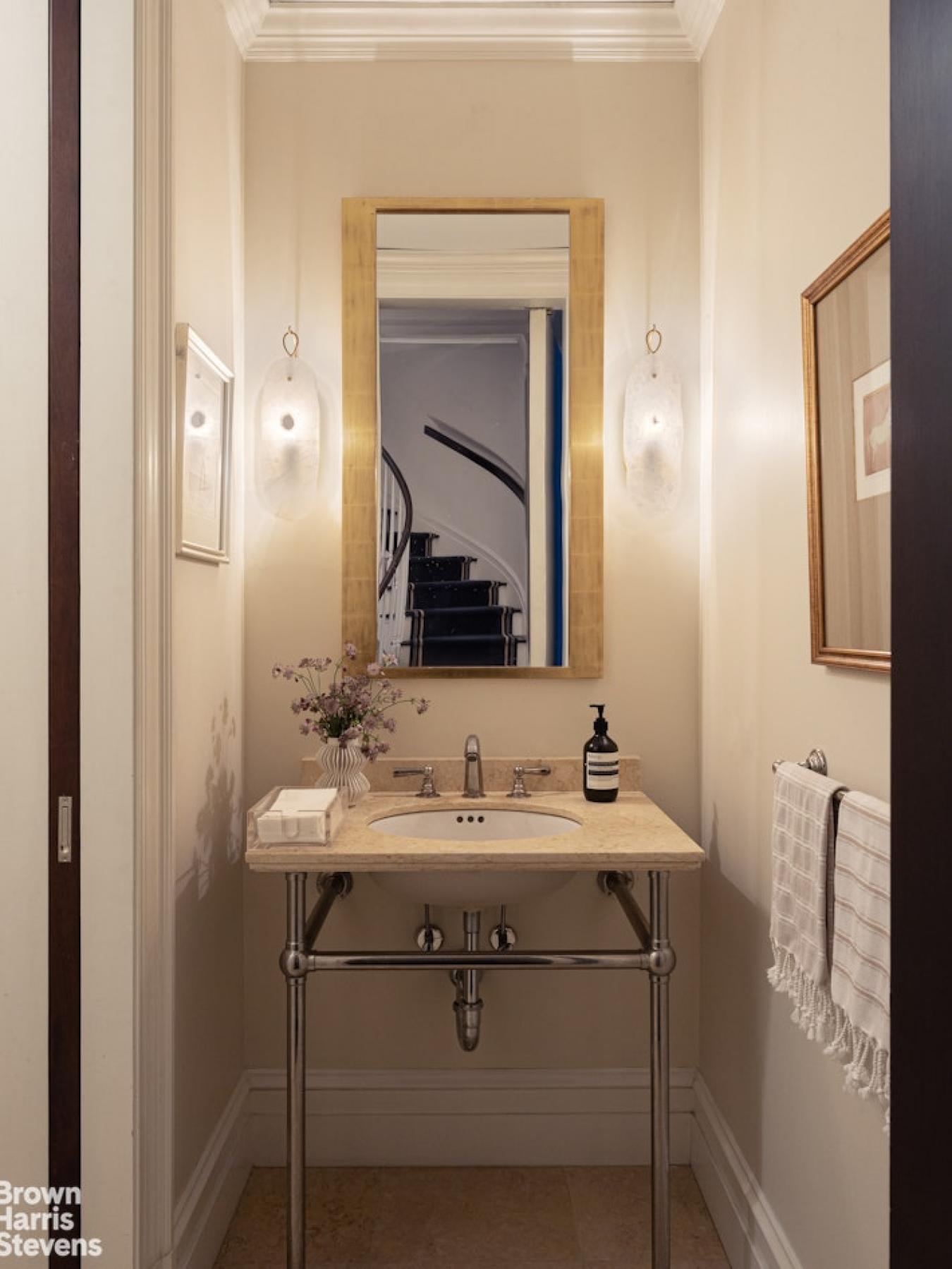 New York, New York, 10065, United States, 4 Bedrooms Bedrooms, ,3 BathroomsBathrooms,Residential,For Sale,1889214