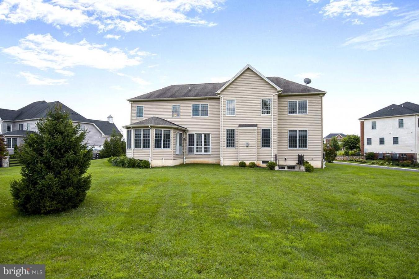 OLNEY, Maryland, 20832, United States, 4 Bedrooms Bedrooms, ,5 BathroomsBathrooms,Residential,For Sale,1893117