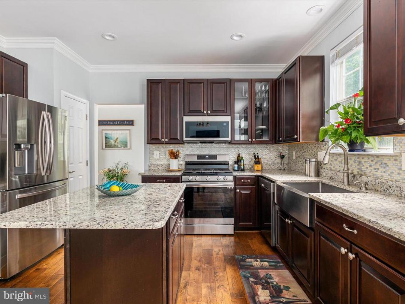 LEESBURG, Virginia, 20175, United States, 5 Bedrooms Bedrooms, ,3 BathroomsBathrooms,Residential,For Sale,1893109