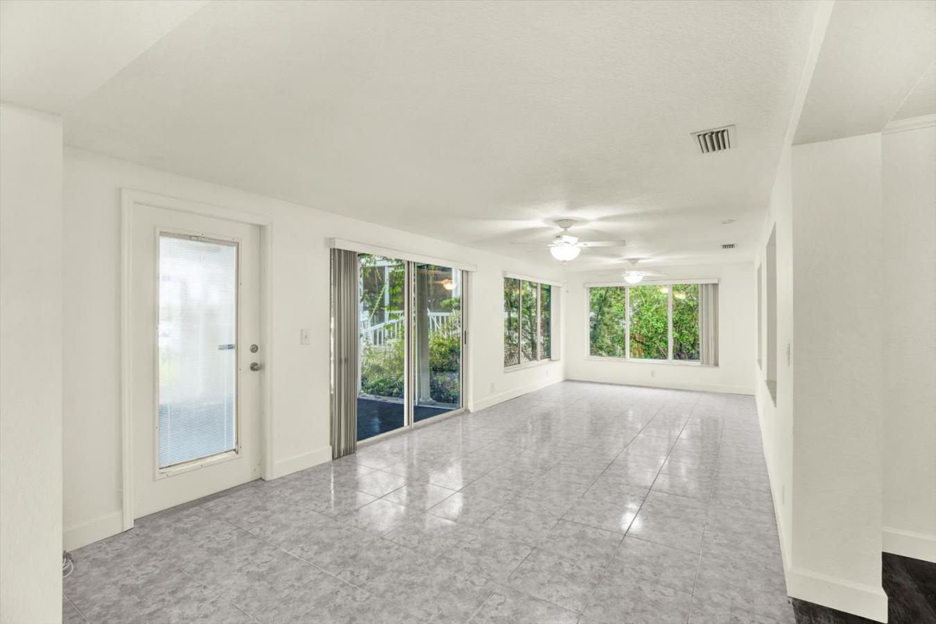 Ruskin, Hillsborough, 33570, United States, 2 Bedrooms Bedrooms, ,2 BathroomsBathrooms,Residential,For Sale,1892330