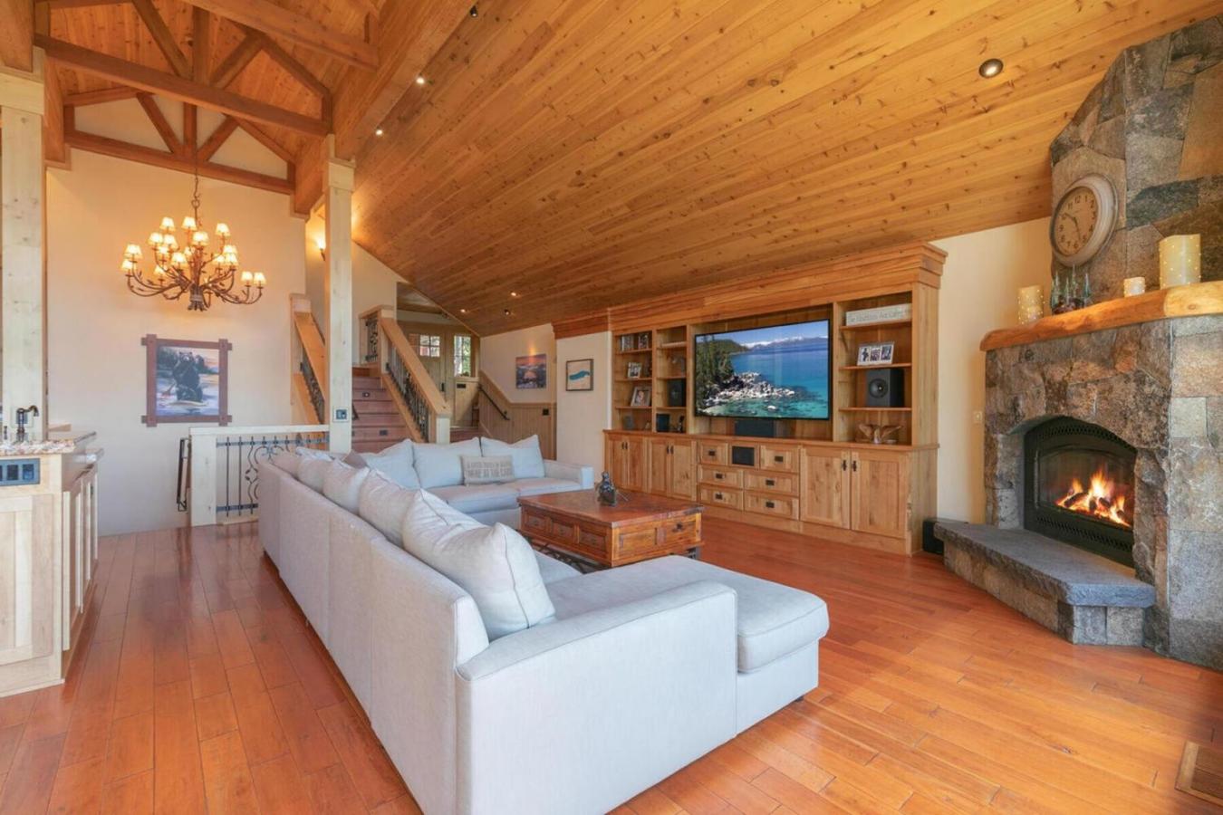 Truckee, California, 96161, United States, 4 Bedrooms Bedrooms, ,5 BathroomsBathrooms,Residential,For Sale,1889195