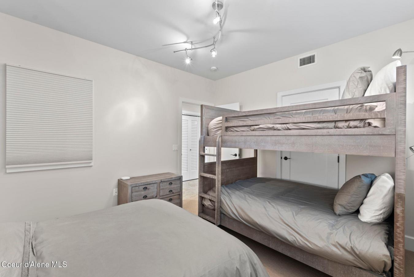 Sandpoint, Idaho, 83864, United States, 2 Bedrooms Bedrooms, ,Residential,For Sale,1893100