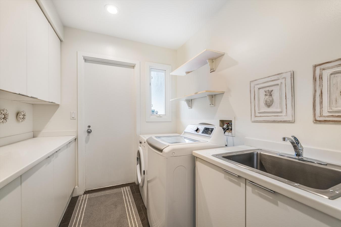 Kailua, Hawaii, 96734, United States, 4 Bedrooms Bedrooms, ,5 BathroomsBathrooms,Residential,For Sale,1893095