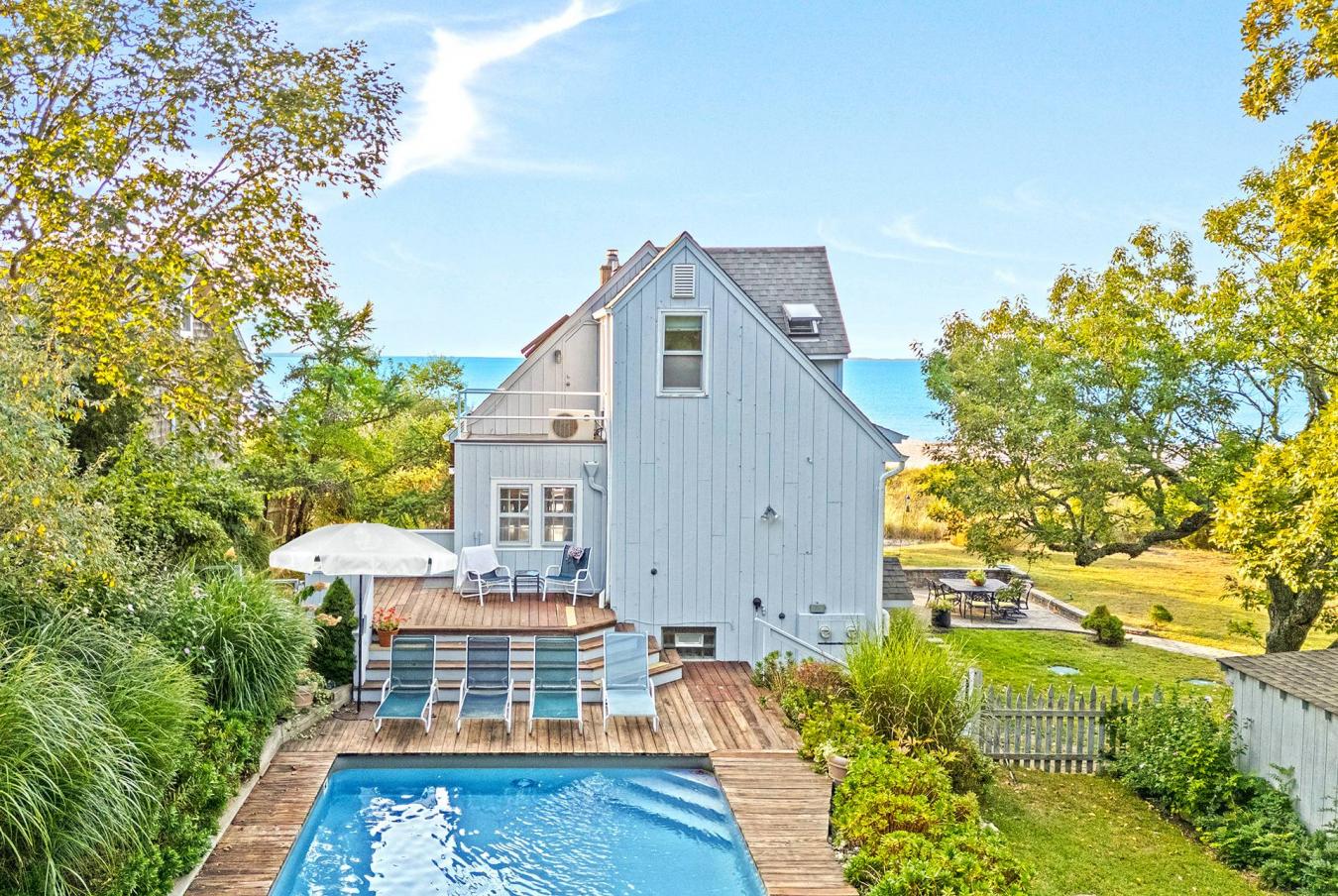 East Hampton, New York, 11937, United States, 7 Bedrooms Bedrooms, ,4 BathroomsBathrooms,Residential,For Sale,1900331
