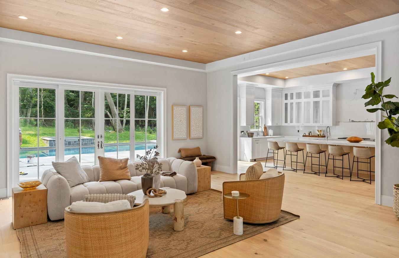 Sag Harbor, New York, 11963, United States, 7 Bedrooms Bedrooms, ,9 BathroomsBathrooms,Residential,For Sale,1889452
