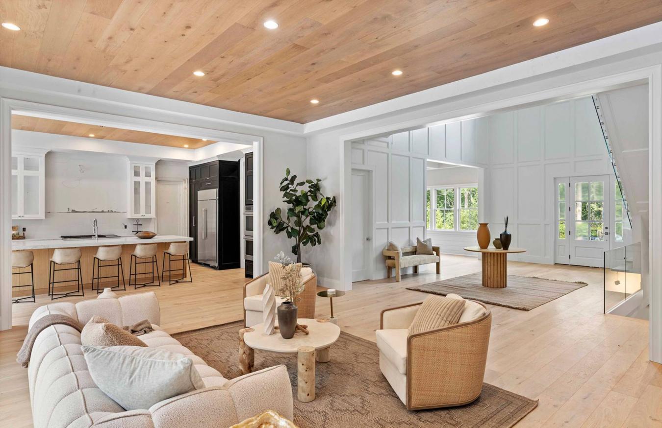 Sag Harbor, New York, 11963, United States, 7 Bedrooms Bedrooms, ,9 BathroomsBathrooms,Residential,For Sale,1889452