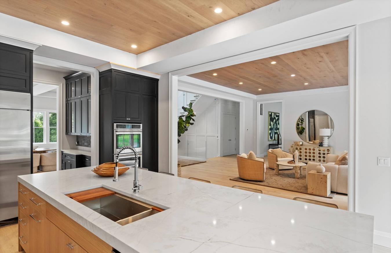 Sag Harbor, New York, 11963, United States, 7 Bedrooms Bedrooms, ,9 BathroomsBathrooms,Residential,For Sale,1889452