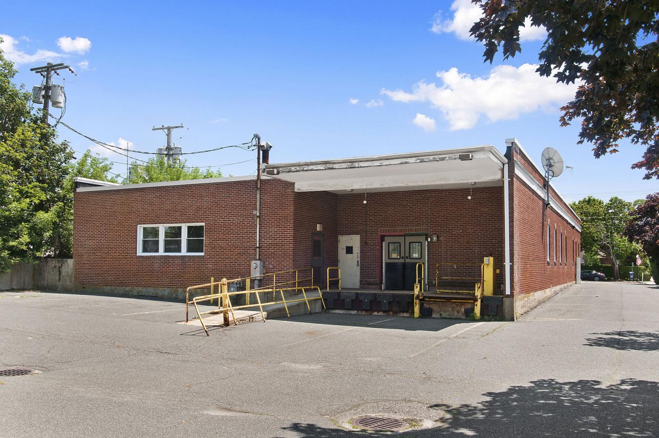 Village of Southampton, New York, 11968, United States, 1 Bedroom Bedrooms, ,1 BathroomBathrooms,Residential,For Sale,1889448