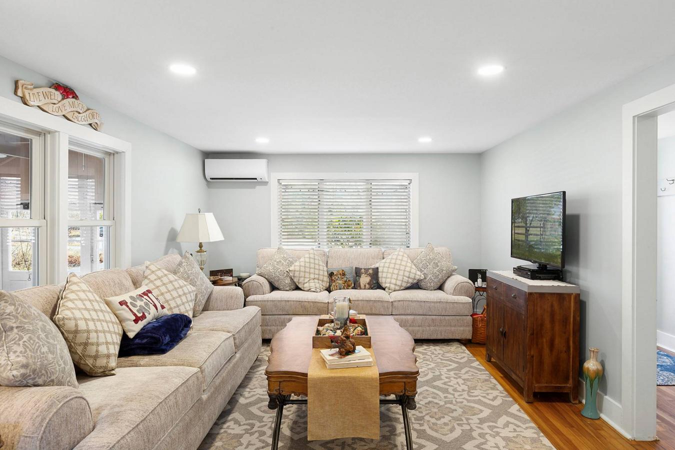 Village of Westhampton Beach, New York, 11978, United States, 2 Bedrooms Bedrooms, ,2 BathroomsBathrooms,Residential,For Sale,1889443