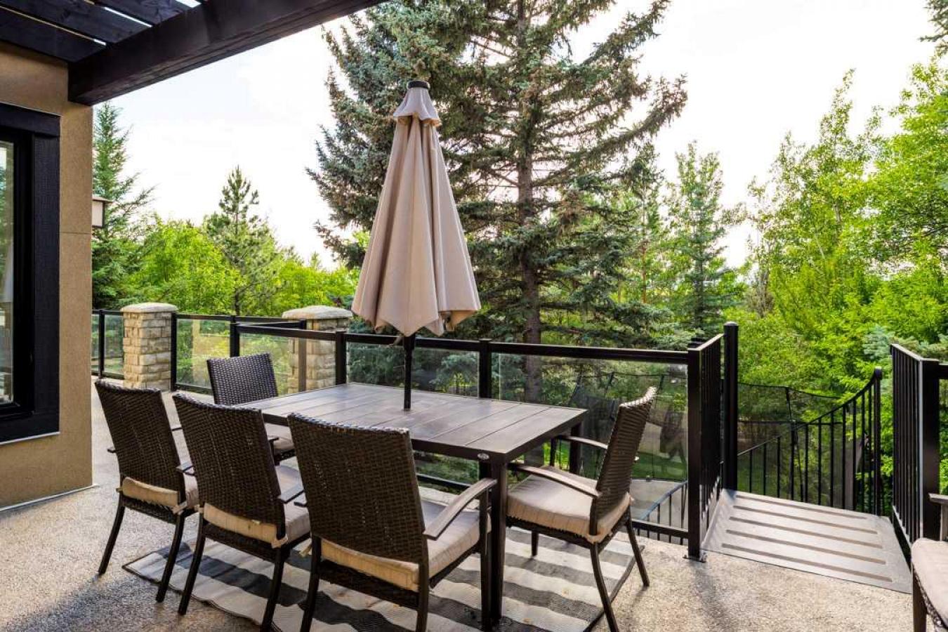 Calgary, AB, T3H 0G2, Canada, 4 Bedrooms Bedrooms, ,3 BathroomsBathrooms,Residential,For Sale,1893093