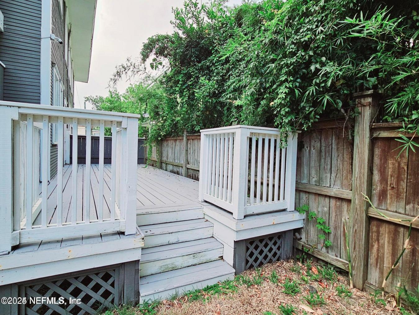 Exquisite duplex in historic Avondale/Riverside situated on a large co – image 3