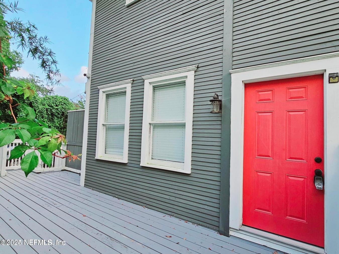 Exquisite duplex in historic Avondale/Riverside situated on a large co – image 4