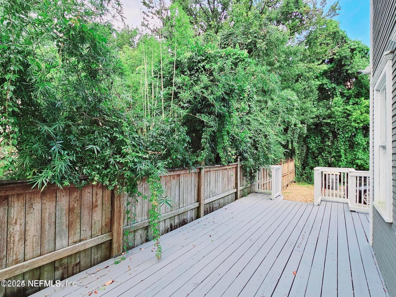 Exquisite duplex in historic Avondale/Riverside situated on a large co – image 5