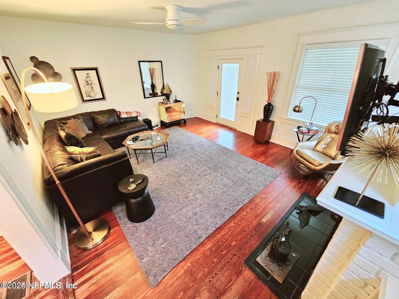 Exquisite duplex in historic Avondale/Riverside situated on a large co – image 6