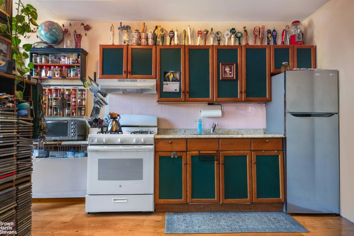 Fort Hamilton, New York, 11209, United States, 11 Bedrooms Bedrooms, ,8 BathroomsBathrooms,Residential,For Sale,1892328