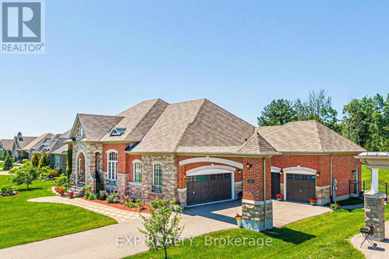 Georgina, ON, L4P0B1, Canada, 5 Bedrooms Bedrooms, ,Residential,For Sale,1893076