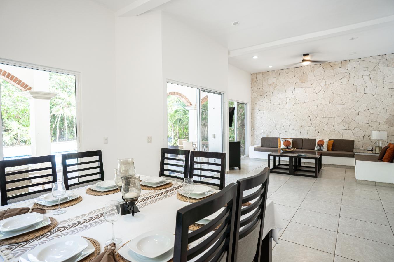 Akumal, Mexico, 77780, Mexico, 6 Bedrooms Bedrooms, ,5 BathroomsBathrooms,Residential,For Sale,1893075