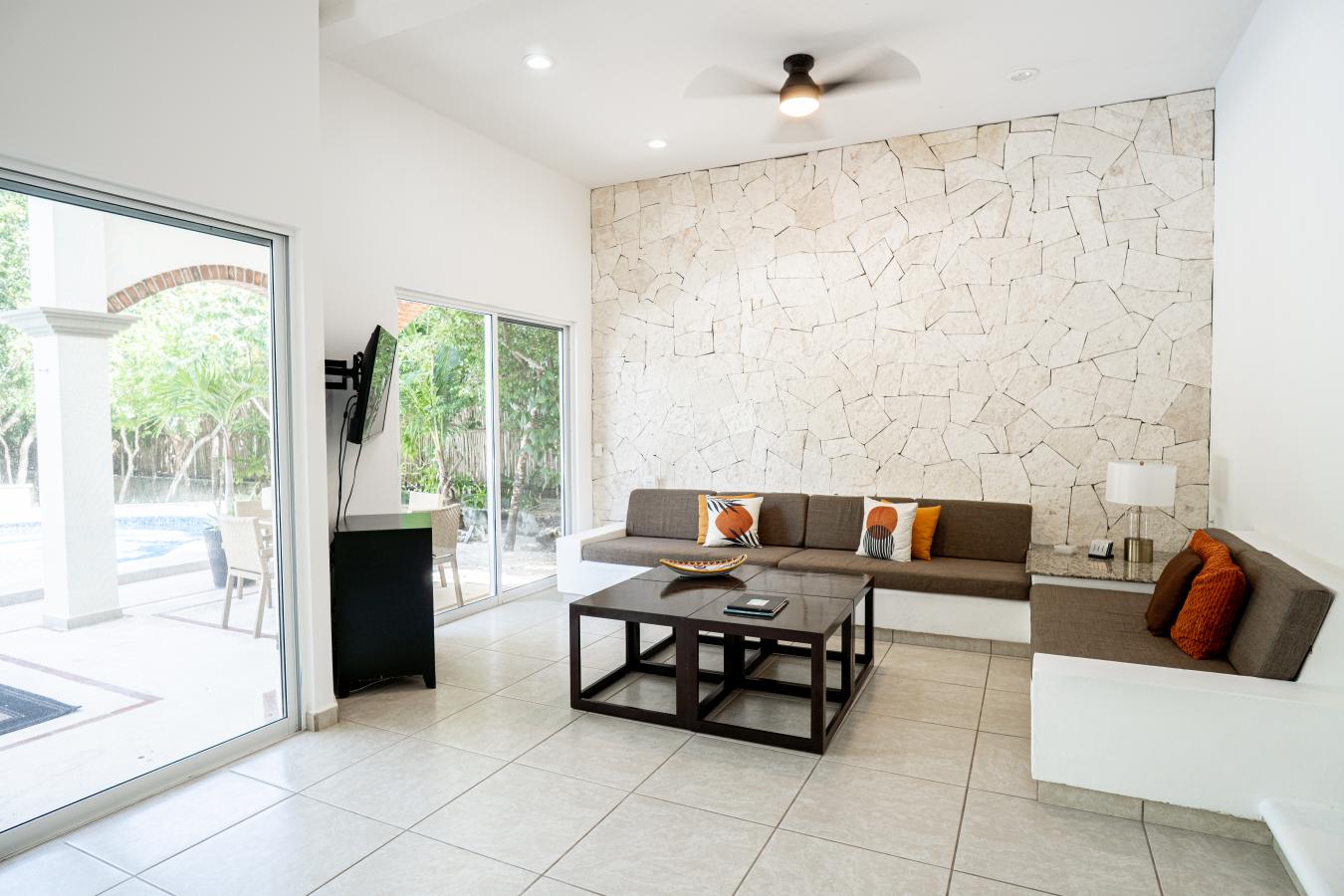 Akumal, Mexico, 77780, Mexico, 6 Bedrooms Bedrooms, ,5 BathroomsBathrooms,Residential,For Sale,1893075
