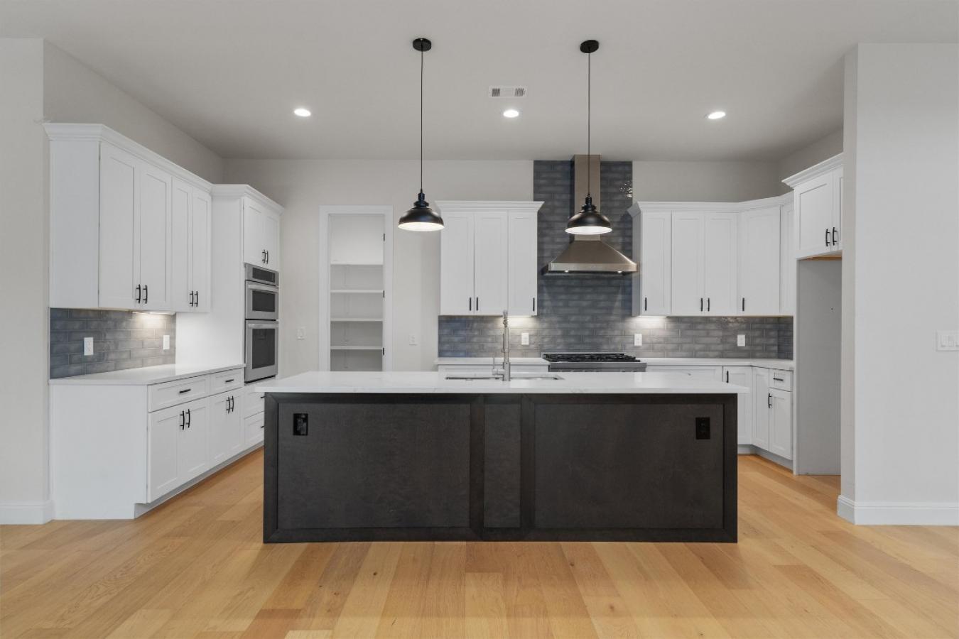 Jonestown, Texas, 78645, United States, 4 Bedrooms Bedrooms, ,3 BathroomsBathrooms,Residential,For Sale,1893068