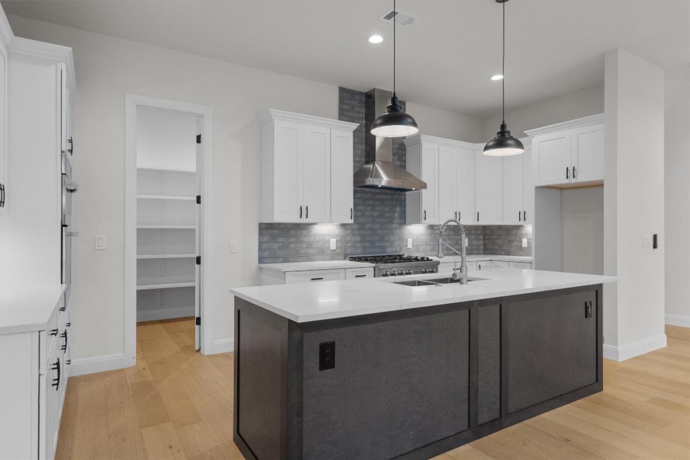 Jonestown, Texas, 78645, United States, 4 Bedrooms Bedrooms, ,3 BathroomsBathrooms,Residential,For Sale,1893068