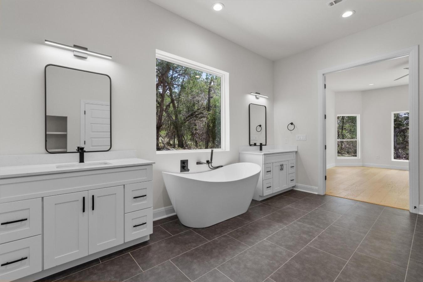 Jonestown, Texas, 78645, United States, 4 Bedrooms Bedrooms, ,3 BathroomsBathrooms,Residential,For Sale,1893068