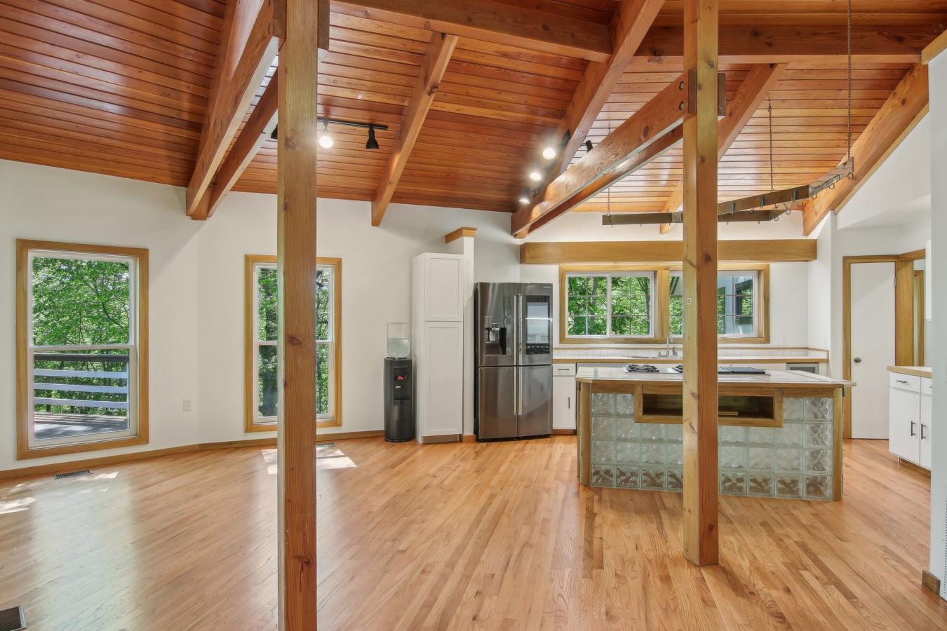 Bryson City, Swain, 28713, United States, 4 Bedrooms Bedrooms, ,4 BathroomsBathrooms,Residential,For Sale,1904100