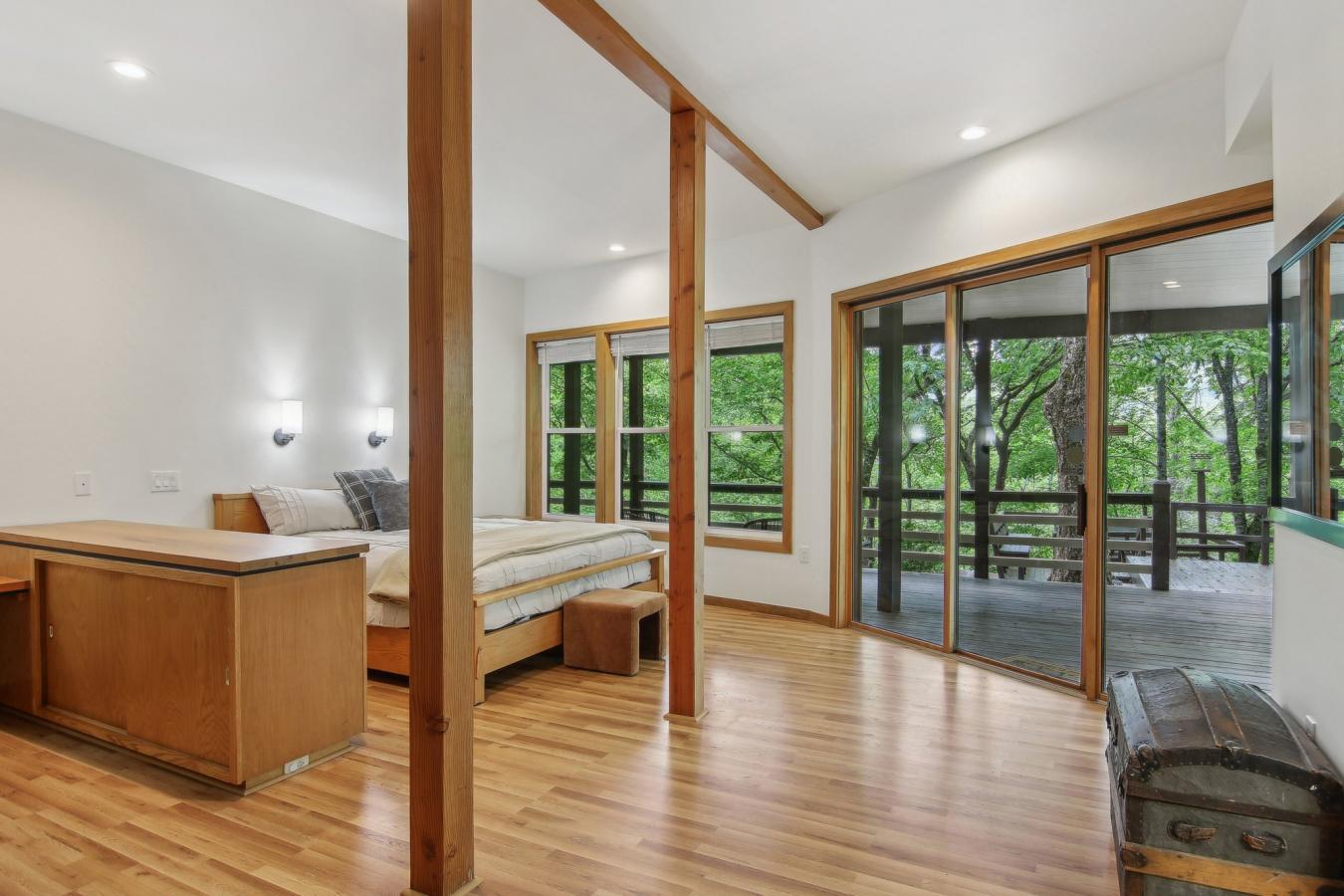 Bryson City, Swain, 28713, United States, 4 Bedrooms Bedrooms, ,4 BathroomsBathrooms,Residential,For Sale,1904100