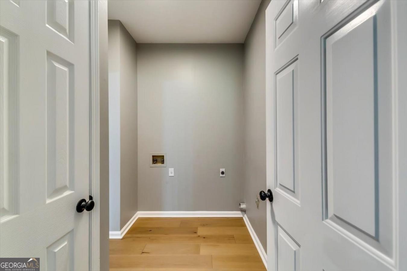 Suwanee, Georgia, 30024, United States, 4 Bedrooms Bedrooms, ,2 BathroomsBathrooms,Residential,For Sale,1893058