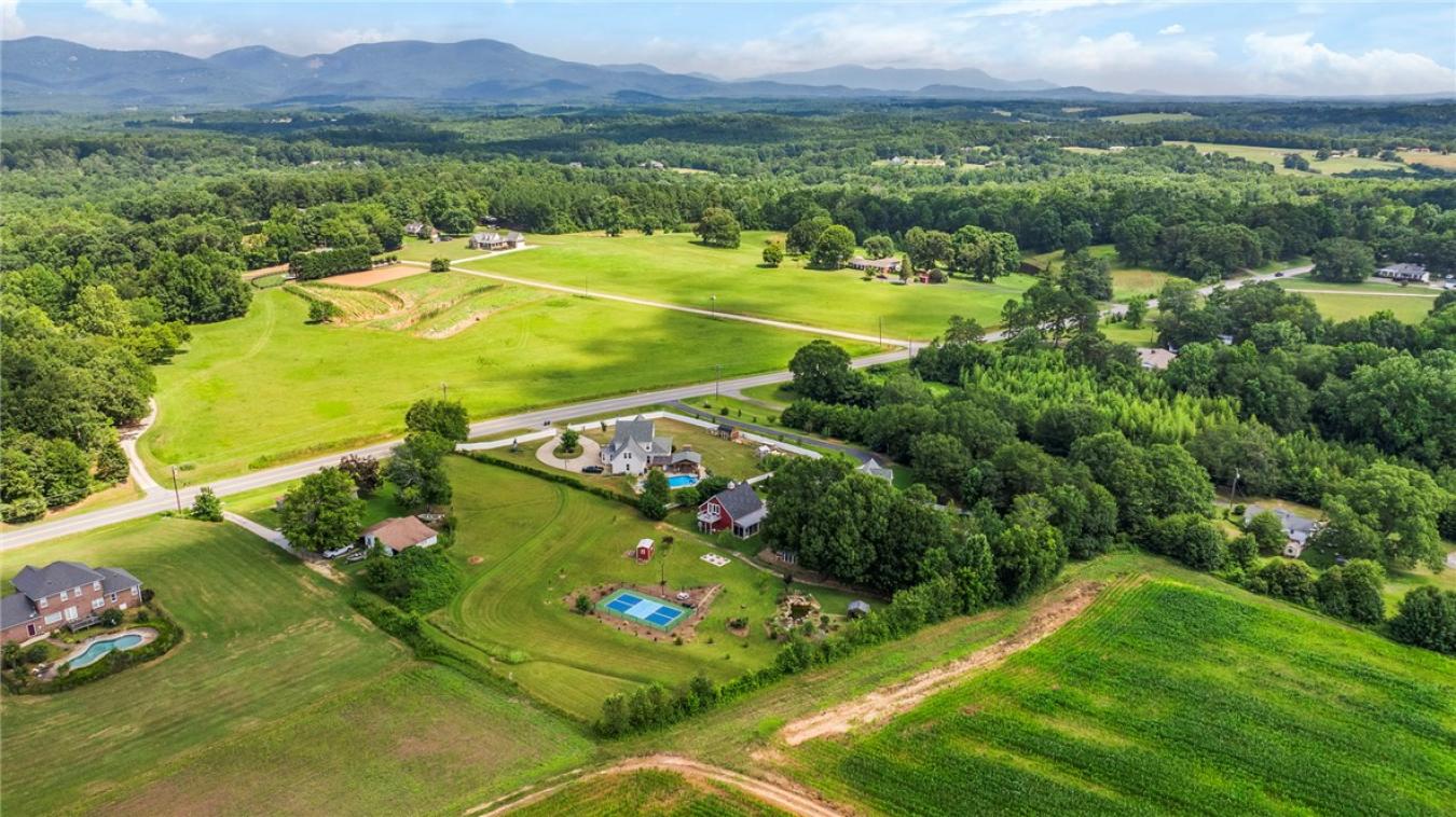 Greer, South Carolina, 29651, United States, 4 Bedrooms Bedrooms, ,2 BathroomsBathrooms,Residential,For Sale,1894092