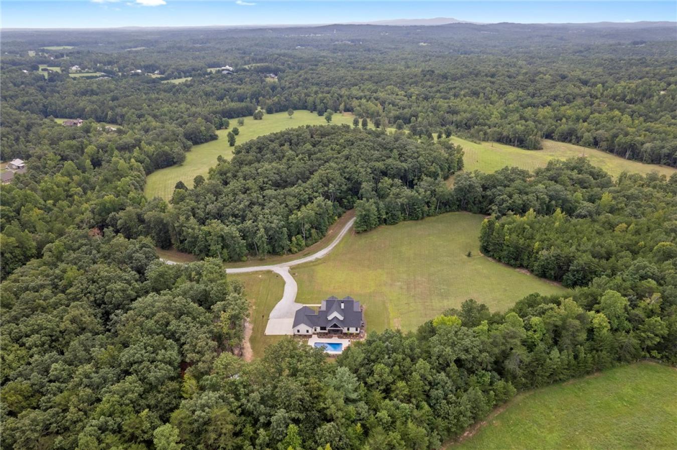 Landrum, South Carolina, 29356, United States, 4 Bedrooms Bedrooms, ,4 BathroomsBathrooms,Residential,For Sale,1894090