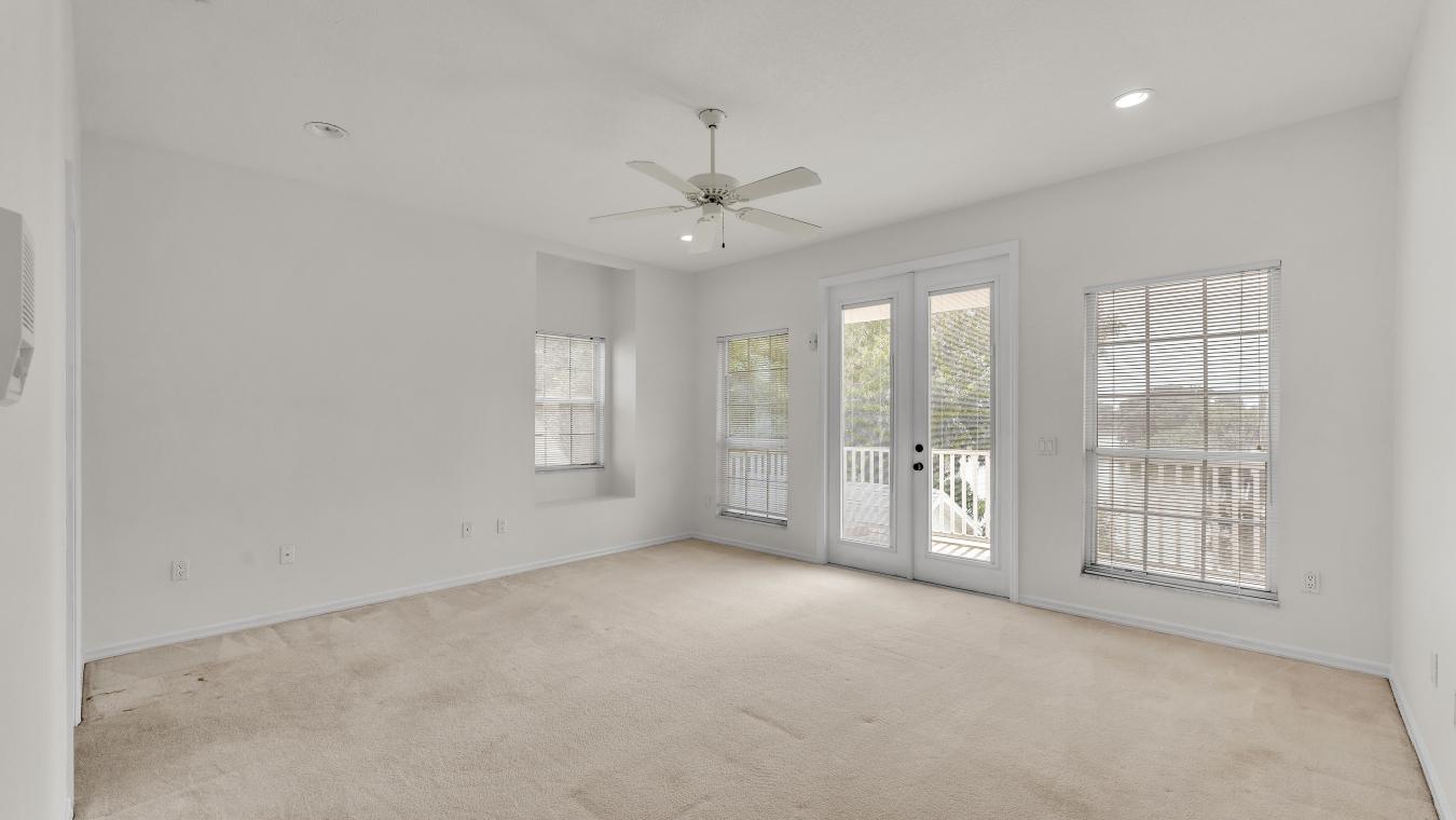 Lakeland, United States, 33813, United States, 1 Bedroom Bedrooms, ,5 BathroomsBathrooms,Residential,For Sale,1894089