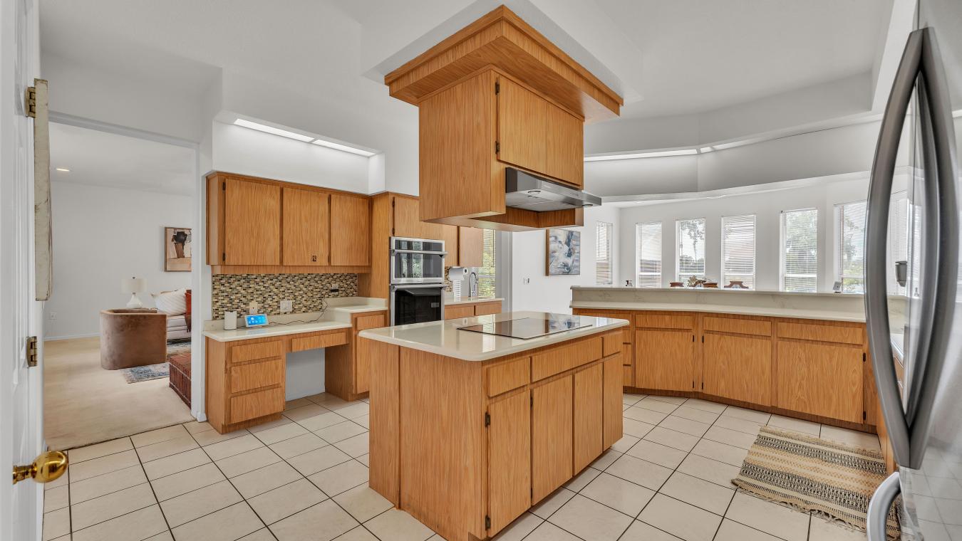 Lakeland, United States, 33813, United States, 1 Bedroom Bedrooms, ,5 BathroomsBathrooms,Residential,For Sale,1894089