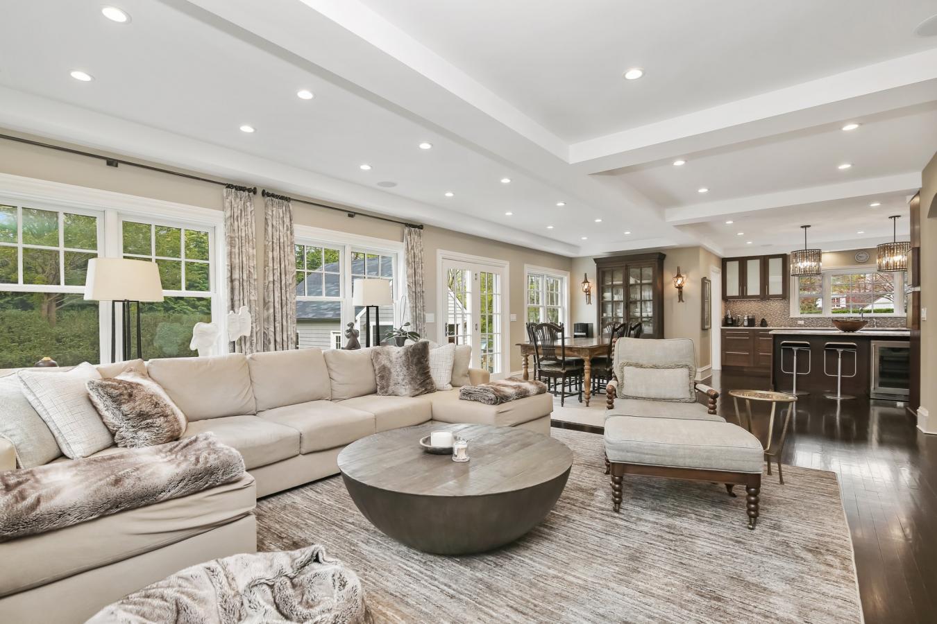 Westport, Connecticut, 06880, United States, 4 Bedrooms Bedrooms, ,4 BathroomsBathrooms,Residential,For Sale,1893052