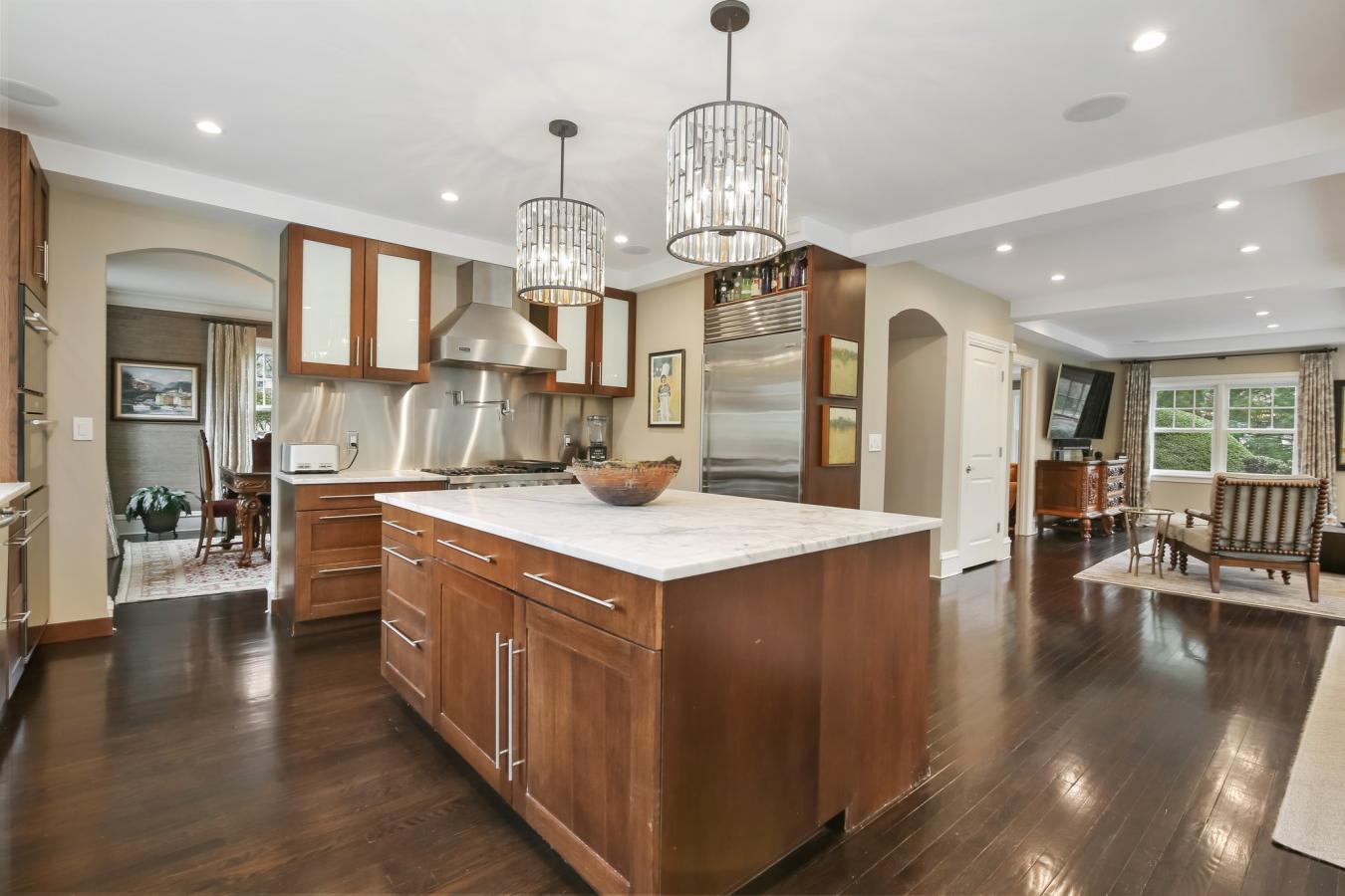 Westport, Connecticut, 06880, United States, 4 Bedrooms Bedrooms, ,4 BathroomsBathrooms,Residential,For Sale,1893052