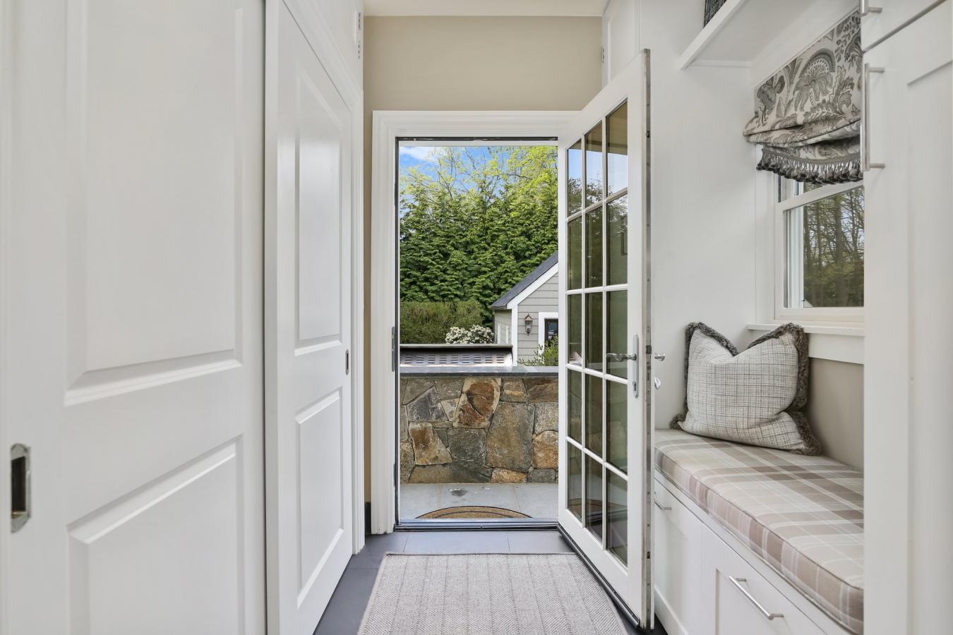 Westport, Connecticut, 06880, United States, 4 Bedrooms Bedrooms, ,4 BathroomsBathrooms,Residential,For Sale,1893052