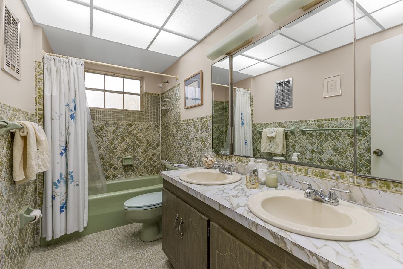 Southwest Ranches, Broward, 33330, United States, 4 Bedrooms Bedrooms, ,2 BathroomsBathrooms,Residential,For Sale,1893051