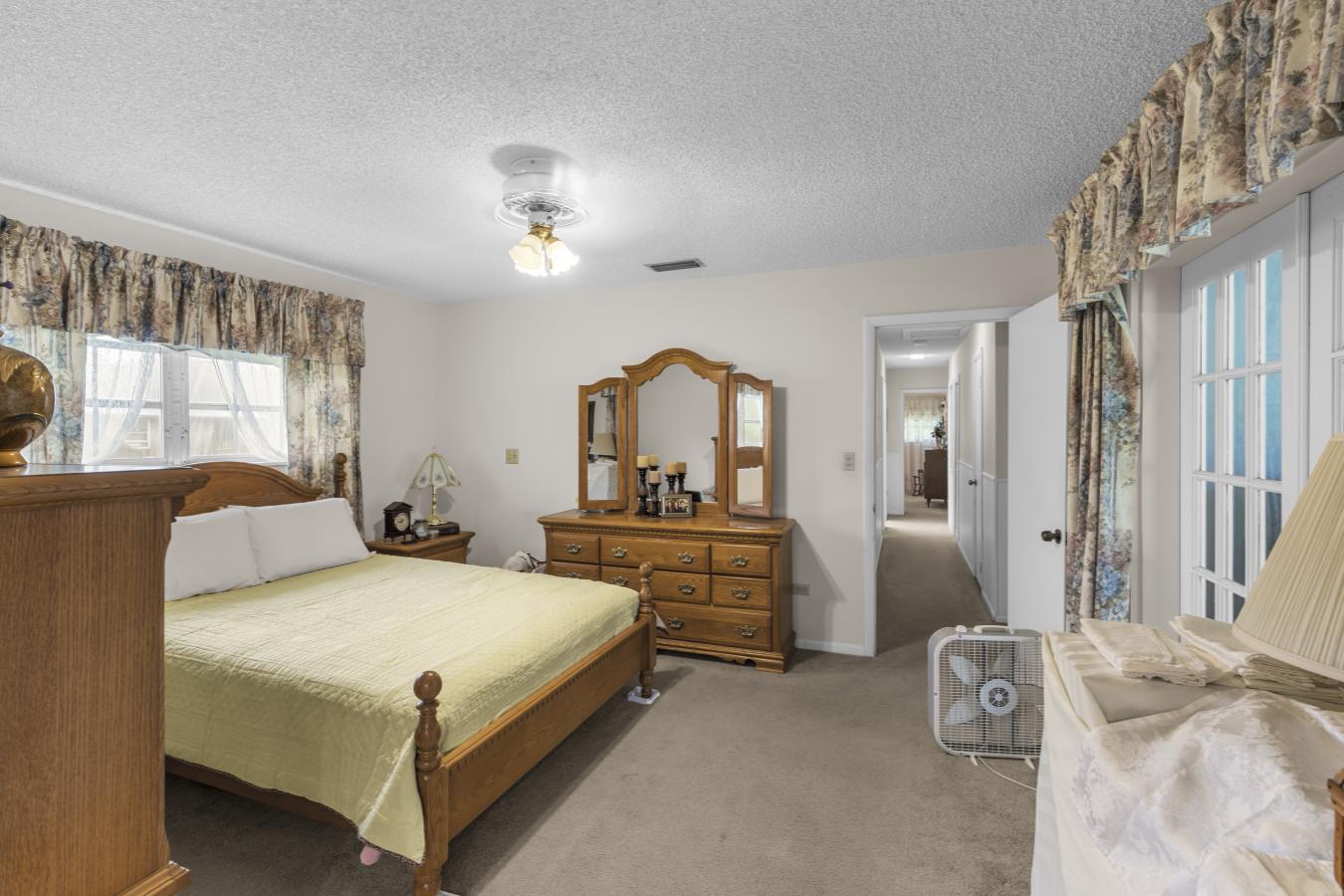 Southwest Ranches, Broward, 33330, United States, 4 Bedrooms Bedrooms, ,2 BathroomsBathrooms,Residential,For Sale,1893051