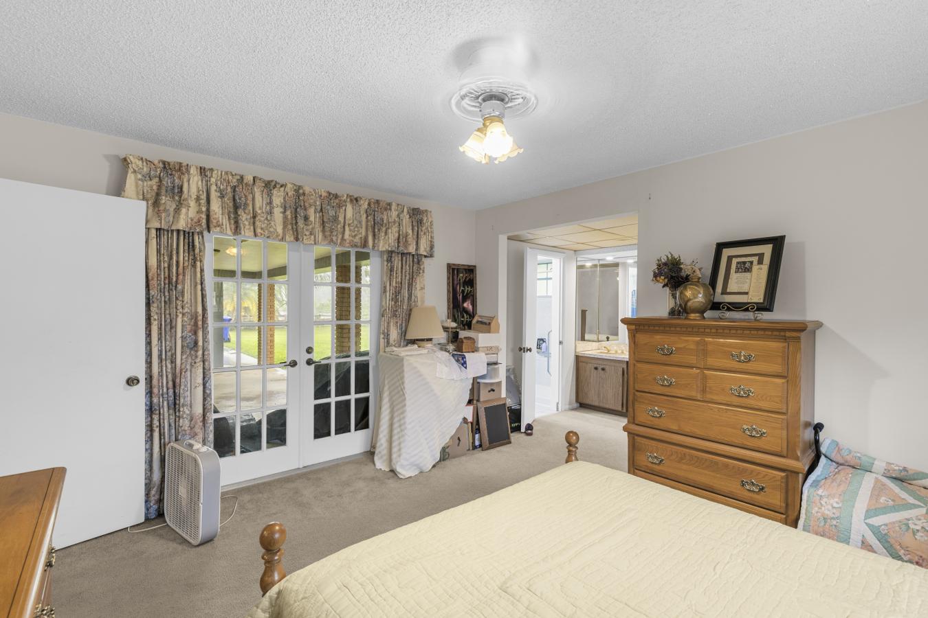 Southwest Ranches, Broward, 33330, United States, 4 Bedrooms Bedrooms, ,2 BathroomsBathrooms,Residential,For Sale,1893051