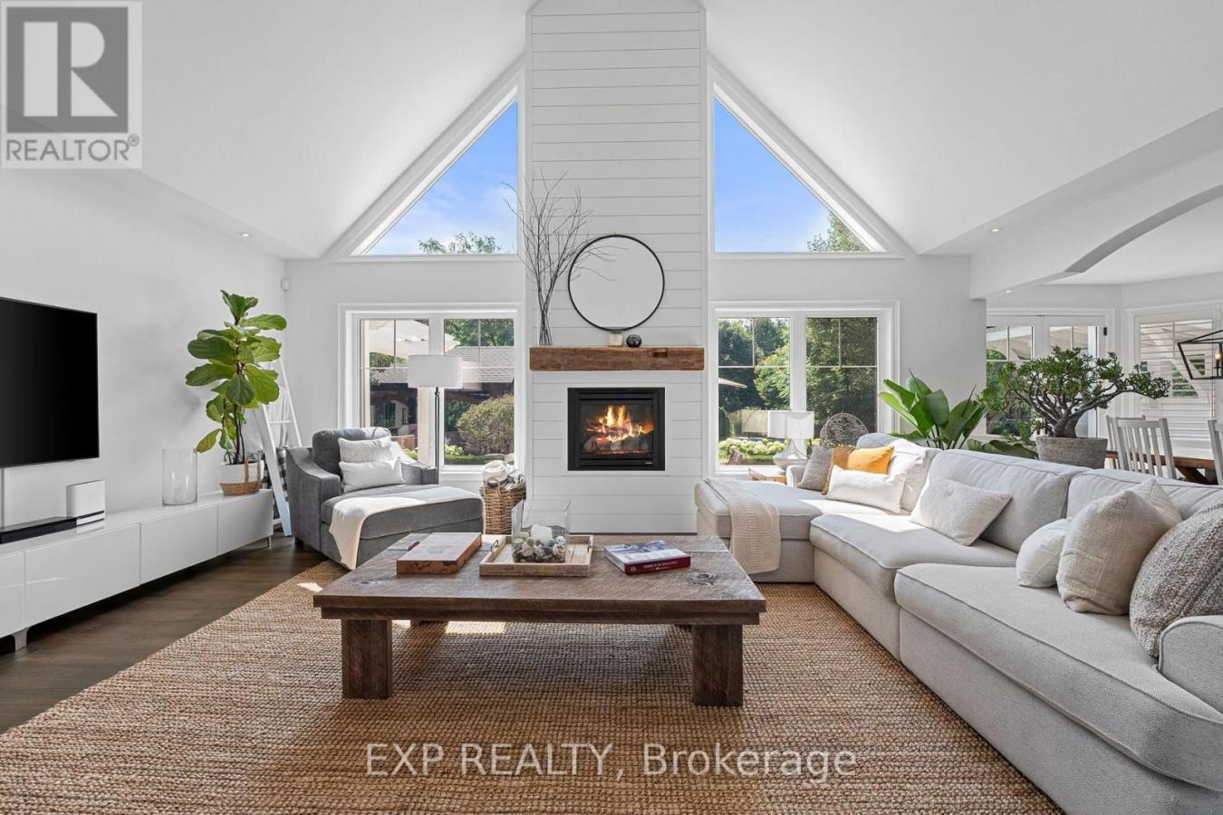 Georgina, ON, L4P0B1, Canada, ,4 BathroomsBathrooms,Residential,For Sale,1894085