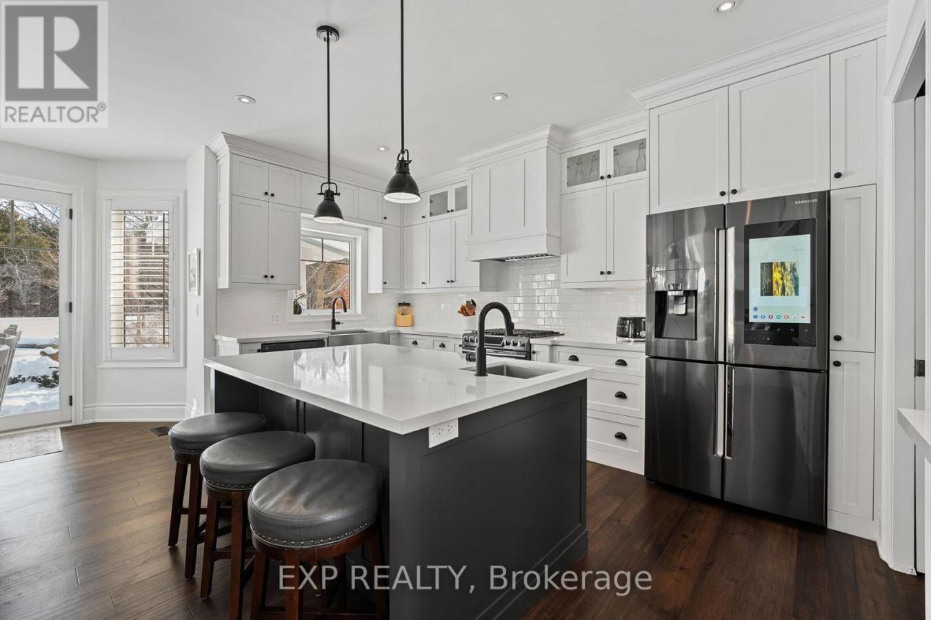 Georgina, ON, L4P0B1, Canada, ,4 BathroomsBathrooms,Residential,For Sale,1894085