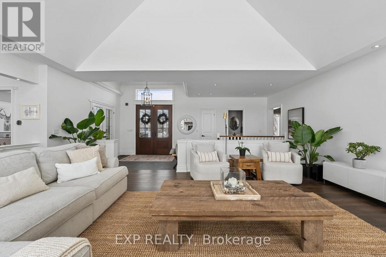 Georgina, ON, L4P0B1, Canada, ,4 BathroomsBathrooms,Residential,For Sale,1894085