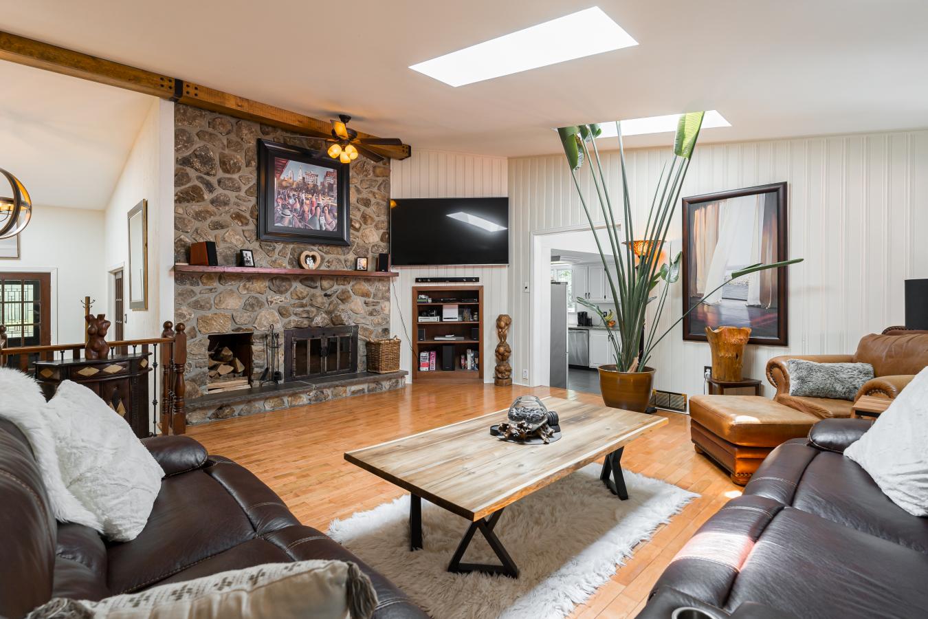 Saint-Lazare, QC, J7T 2C1, Canada, 3 Bedrooms Bedrooms, ,2 BathroomsBathrooms,Residential,For Sale,1894084