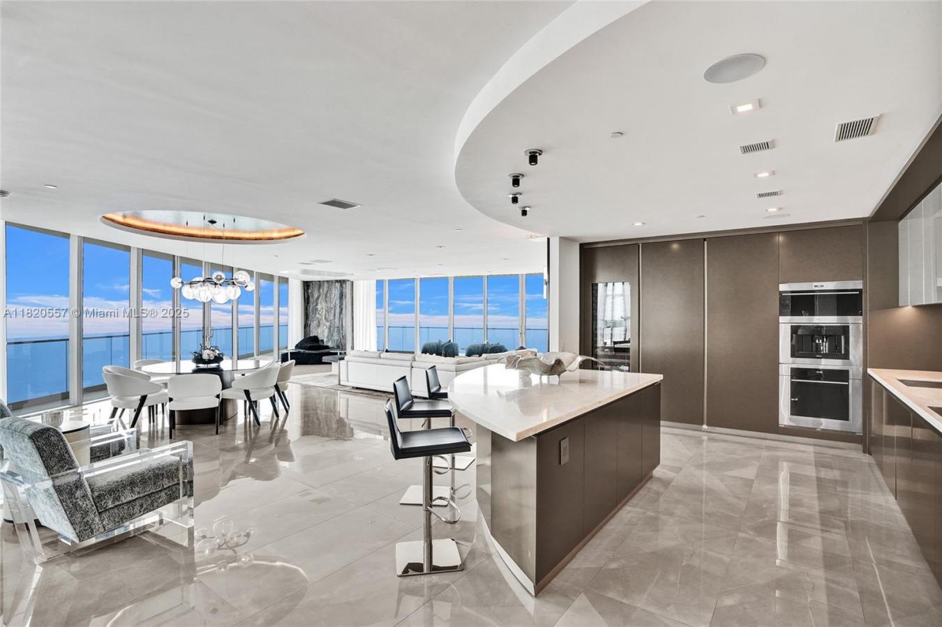SUNNY ISLES BEACH, Miami-Dade County, Florida, 33160, United States, 4 Bedrooms Bedrooms, ,5 BathroomsBathrooms,Residential,For Sale,1894081