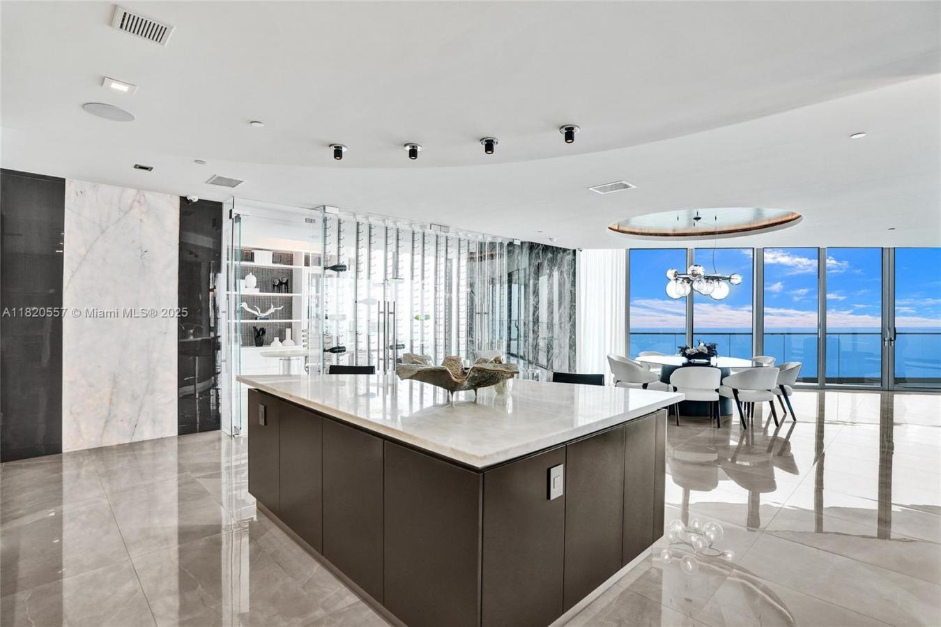 SUNNY ISLES BEACH, Miami-Dade County, Florida, 33160, United States, 4 Bedrooms Bedrooms, ,5 BathroomsBathrooms,Residential,For Sale,1894081