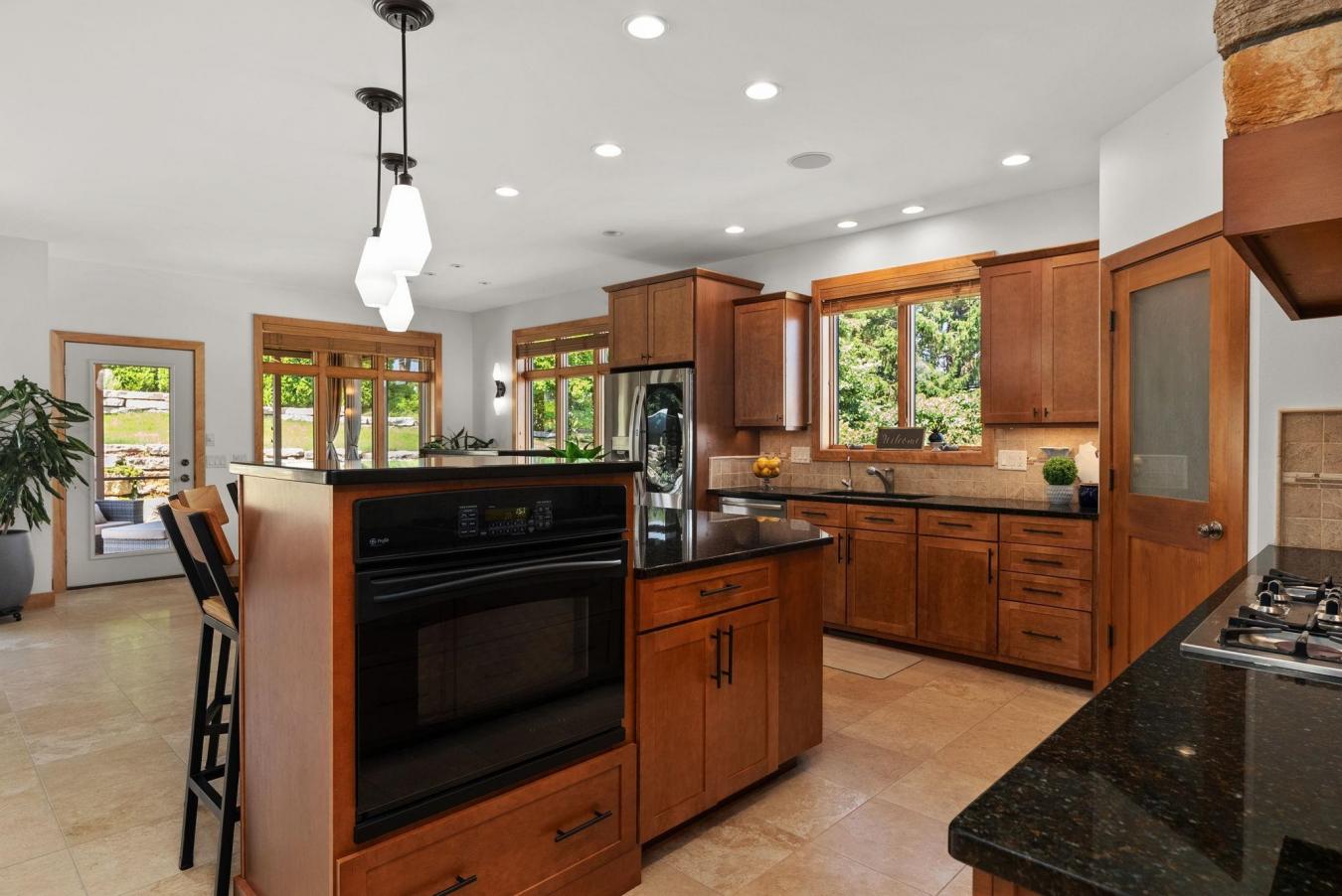 Waunakee, Dane, 53597, United States, 4 Bedrooms Bedrooms, ,3 BathroomsBathrooms,Residential,For Sale,1894079